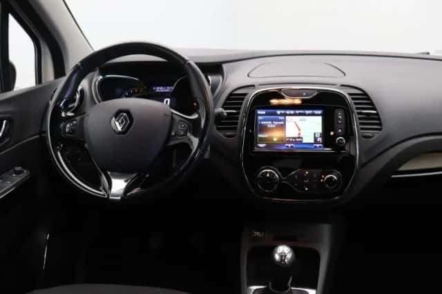 Renault Captur (2014) thumbnail 4