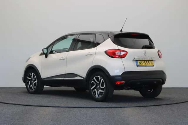 Renault Captur (2017) thumbnail 2