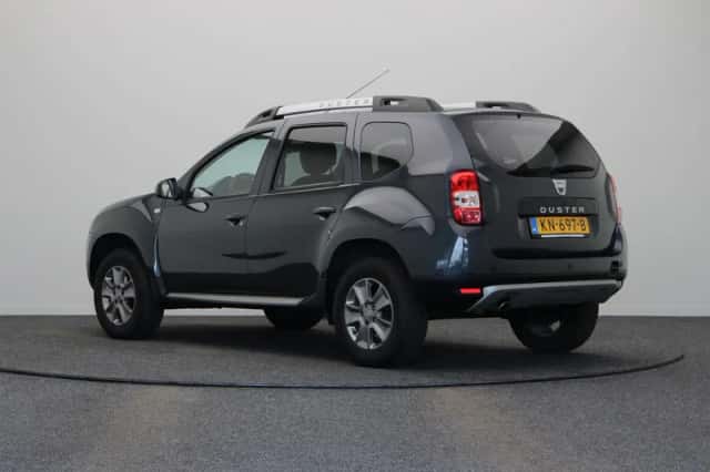 Dacia Duster (2016) thumbnail 2