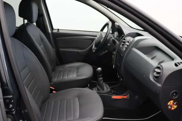 Dacia Duster (2016) thumbnail 5