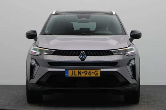 Renault Captur (2024) thumbnail 4