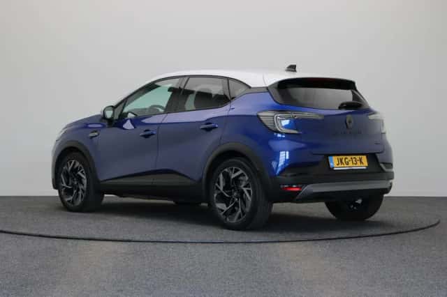 Renault Captur (2025) thumbnail 2