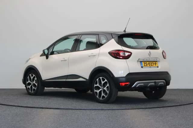 Renault Captur (2018) thumbnail 2