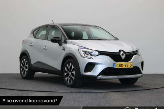 Renault Captur (2023) thumbnail 1