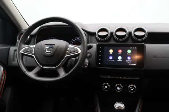 Dacia Duster (2022) thumbnail 5
