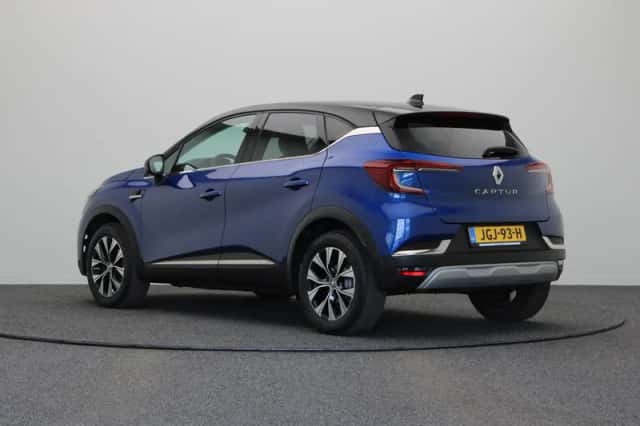 Renault Captur (2024) thumbnail 2