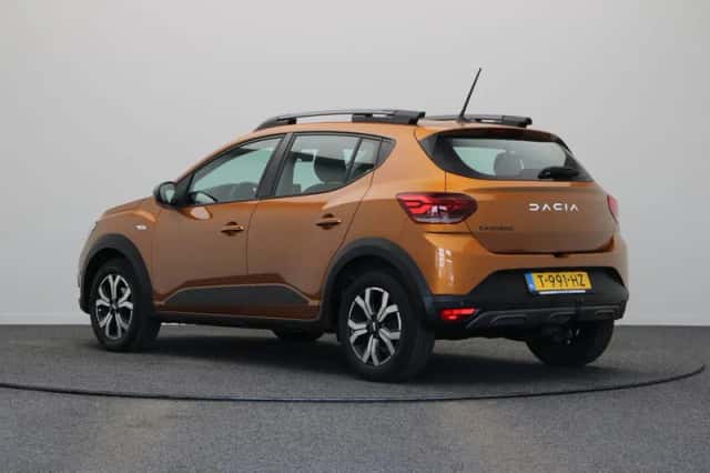 Dacia Sandero (2023) thumbnail 2