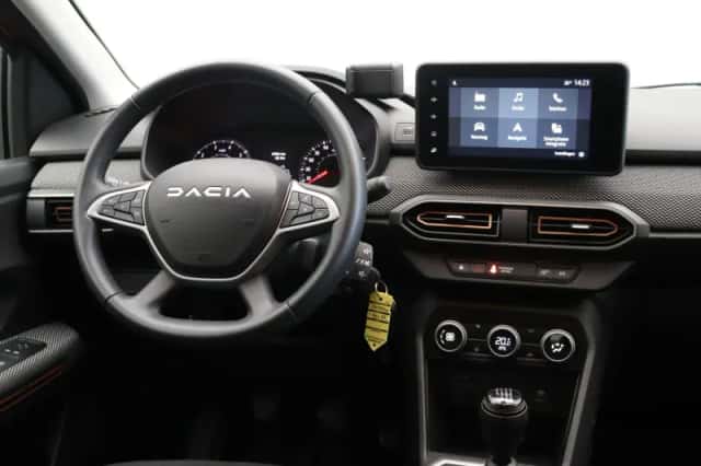 Dacia Sandero (2023) thumbnail 4