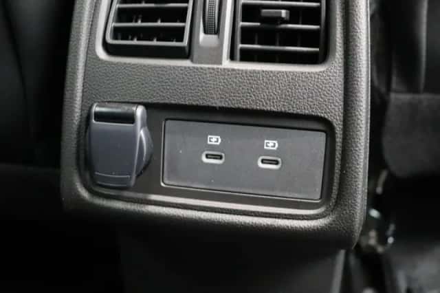 Renault Captur (2025) thumbnail 4
