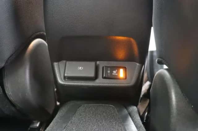 Nissan Leaf (2022) thumbnail 5