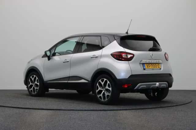 Renault Captur (2018) thumbnail 2