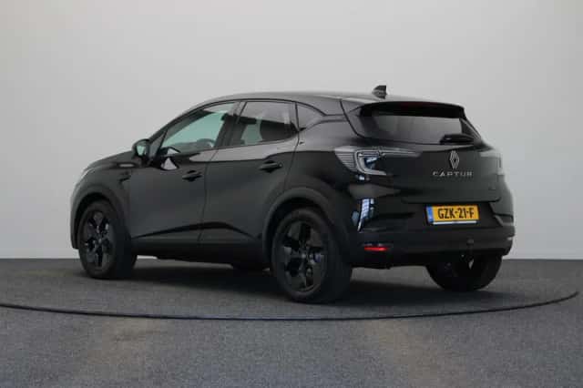 Renault Captur (2025) thumbnail 2
