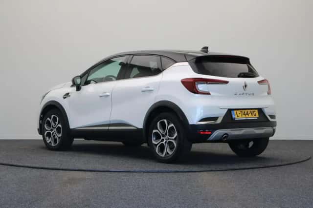 Renault Captur (2020) thumbnail 2