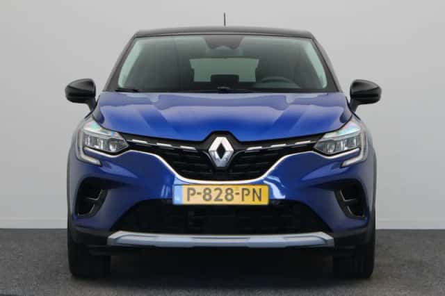 Renault Captur (2022) thumbnail 6