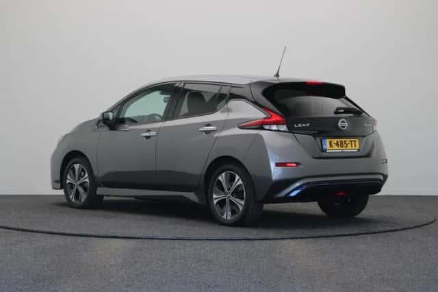 Nissan Leaf (2021) thumbnail 2