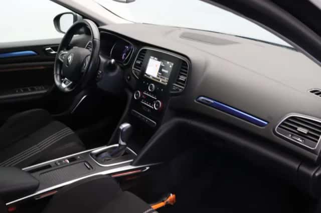 Renault Mégane (2018) thumbnail 5