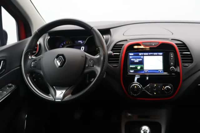 Renault Captur (2014) thumbnail 4