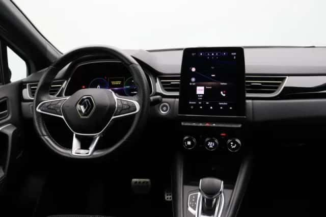 Renault Captur (2023) thumbnail 5