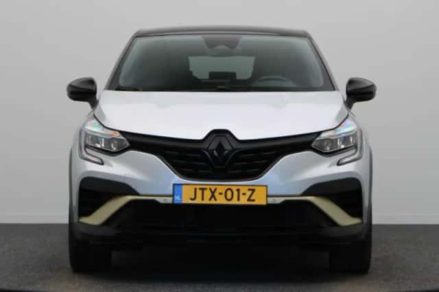 Renault Captur (2023) thumbnail 6