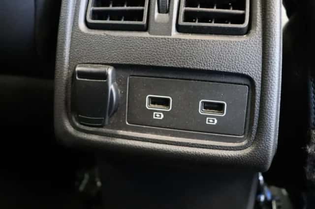Renault Captur (2020) thumbnail 4