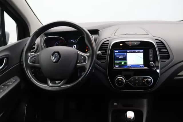 Renault Captur (2018) thumbnail 4