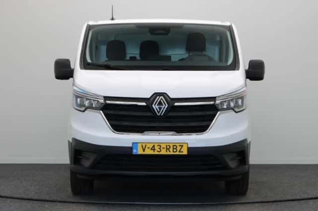 Renault Trafic (2024) thumbnail 6