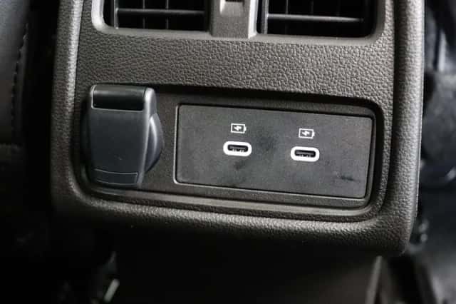 Renault Captur (2025) thumbnail 4