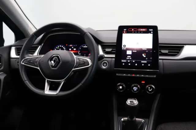 Renault Captur (2023) thumbnail 5