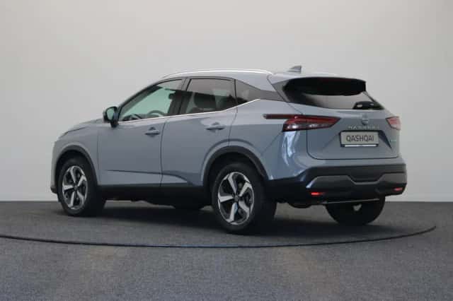 Nissan Qashqai (2023) thumbnail 2