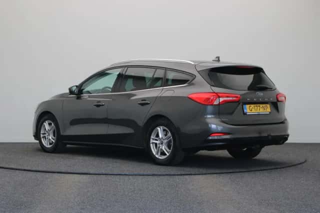 Ford Focus (2019) thumbnail 2