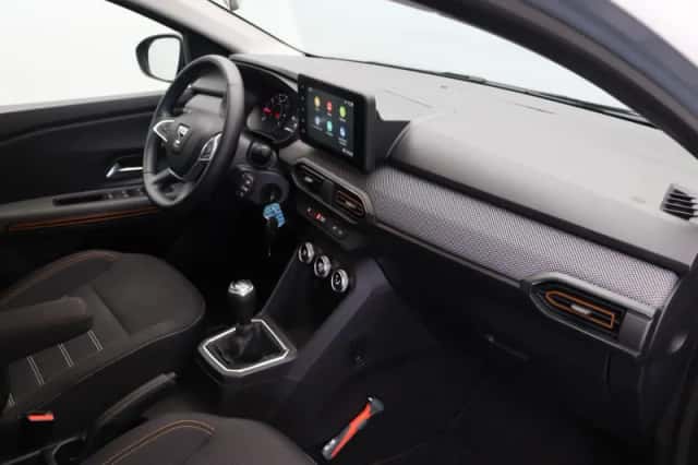 Dacia Sandero Stepway (2021) thumbnail 5