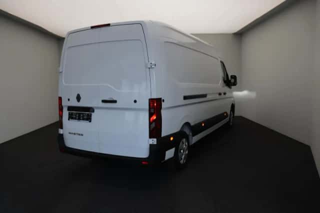 Renault Master (2024) thumbnail 3