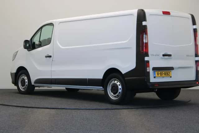 Renault Trafic (2024) thumbnail 2