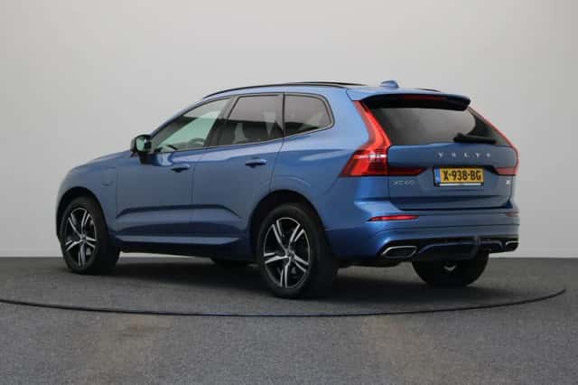 Volvo XC60 (2021) thumbnail 2