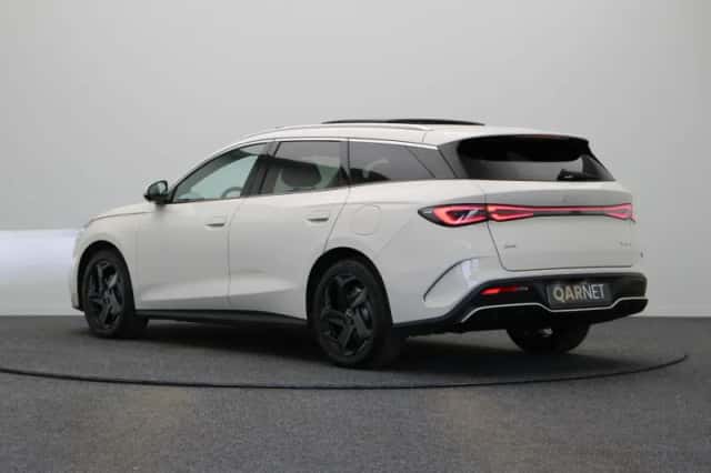 BYD Seal (2026) thumbnail 3