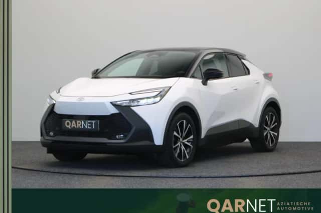 Toyota C-HR (2025) thumbnail 1