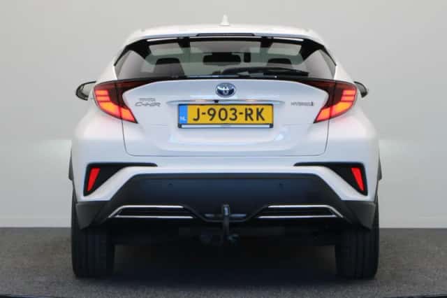 Toyota C-HR (2020) thumbnail 6