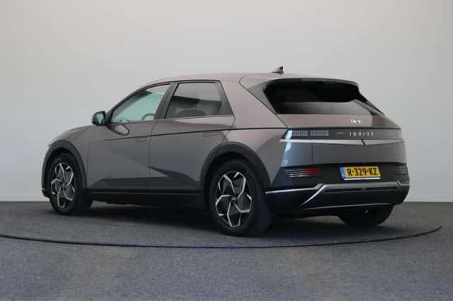 Hyundai Ioniq 5 (2022) thumbnail 2