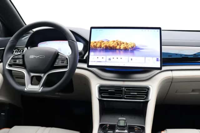 BYD Seal U (2026) thumbnail 4