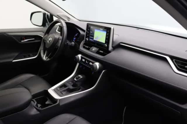Toyota RAV4 (2022) thumbnail 4
