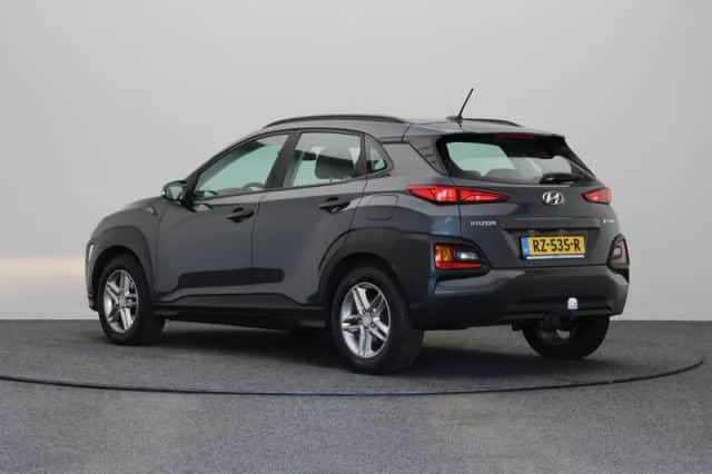 Hyundai Kona (2018) thumbnail 2