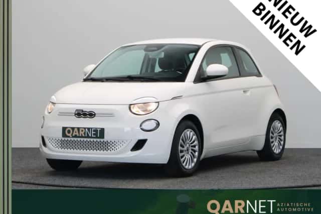 Fiat 500e (2023) thumbnail 1