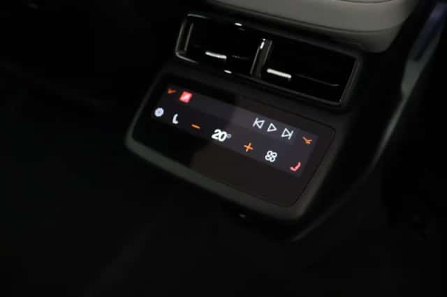 Polestar 4 (2024) thumbnail 4