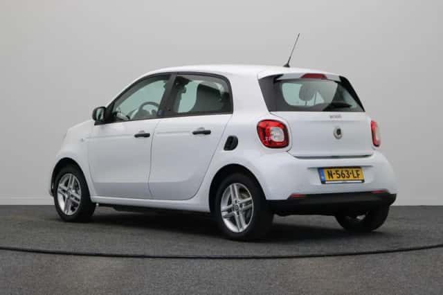 Smart Forfour (2021) thumbnail 2