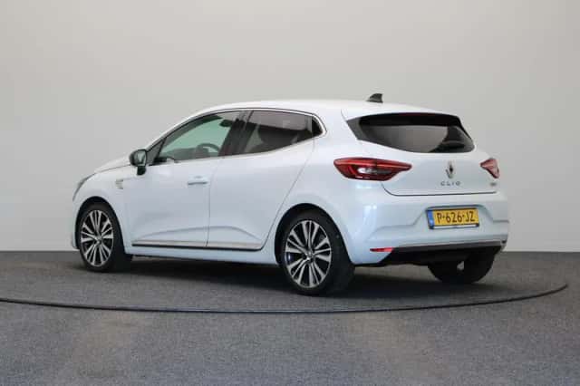 Renault Clio (2022) thumbnail 2