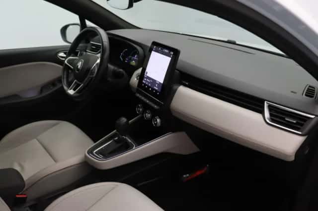 Renault Clio (2022) thumbnail 5