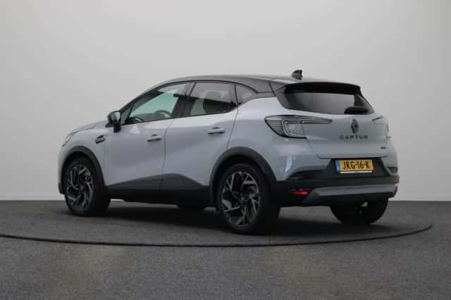 Renault Captur (2025) thumbnail 2