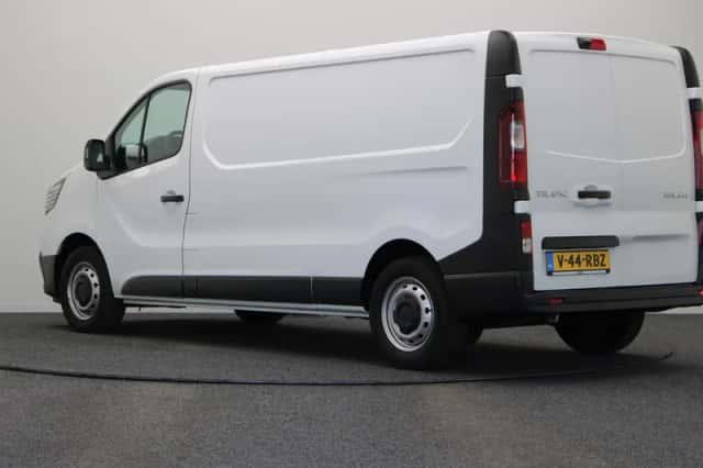 Renault Trafic (2024) thumbnail 2