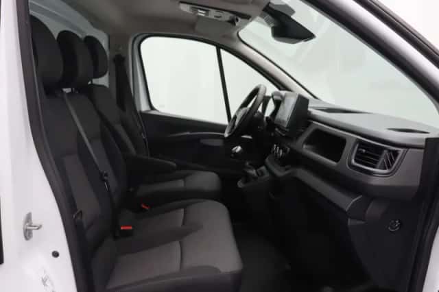 Renault Trafic (2024) thumbnail 4