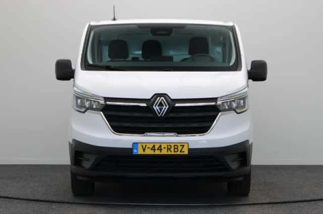 Renault Trafic (2024) thumbnail 6